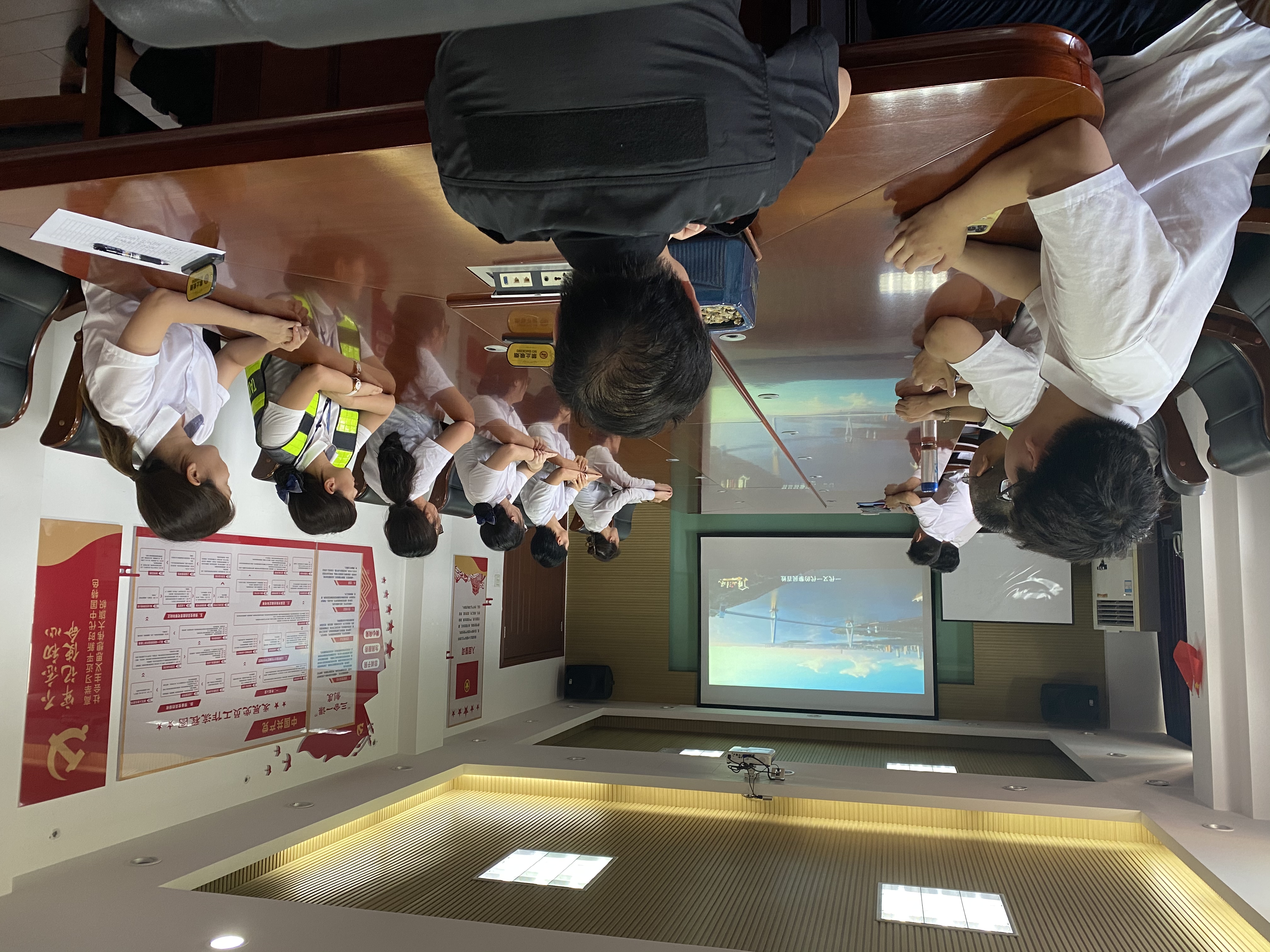 1690852043233910.jpg 臺(tái)州南觀看家風(fēng)教育視頻.jpg