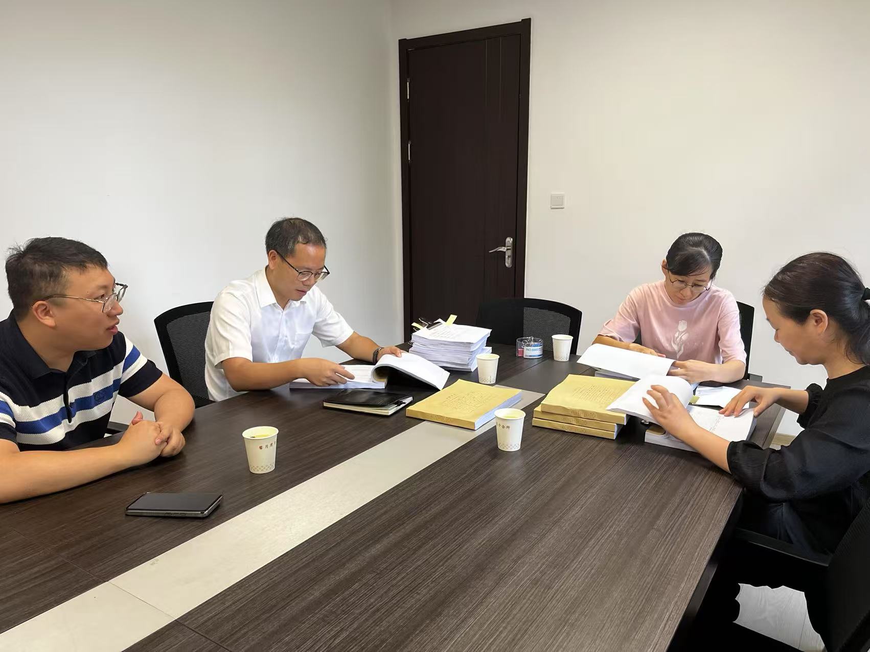 1759024486906452.jpg 月子中心檢查交流現(xiàn)場(chǎng).jpg